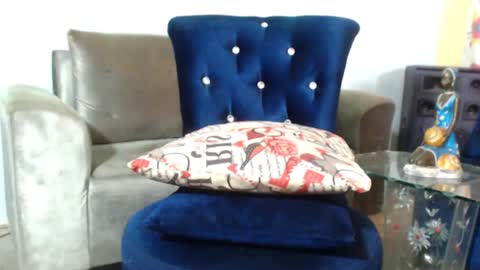 SHENIEL RODRIGUEZ online show from December 2024 02:57:01 PM