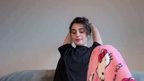 Stia online show from March 2026 02:17:02 PM