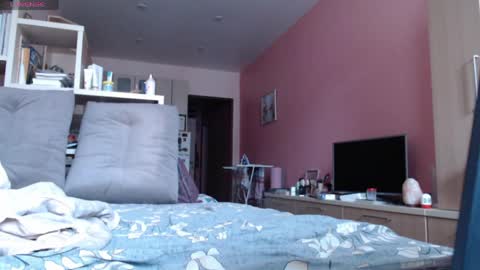 Snapshot of woodland_peony chatting on May 2026 06:10:01 AM Woodland Peony online show from May 2026 06:10:01 AM