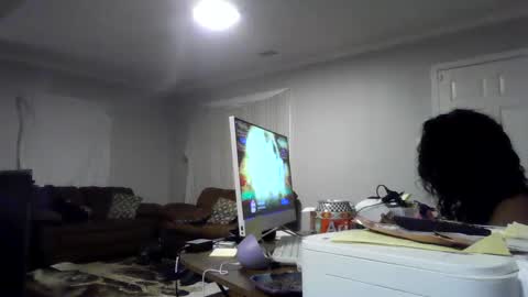 Snapshot of woodpipe69 chatting on December 2024 01:31:02 AM Woodpipe69 online show from December 2024 01:31:02 AM