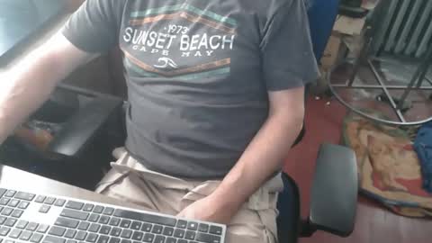 woodworker6473 online show from June 2026 01:28:02 PM