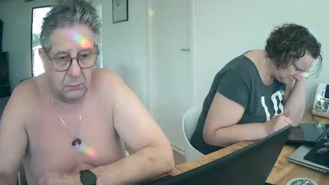 woodwurm and Snoeske online show from March 2025 12:33:02 PM