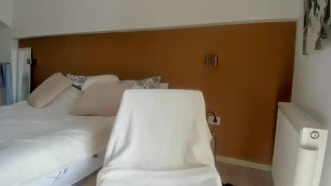 Snapshot of woolfiie chatting on October 2025 07:31:02 AM Wolfie online show from October 2025 07:31:02 AM