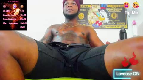 Snapshot of wotton_17 chatting on October 2025 07:03:01 PM Cristofer online show from October 2025 07:03:01 PM