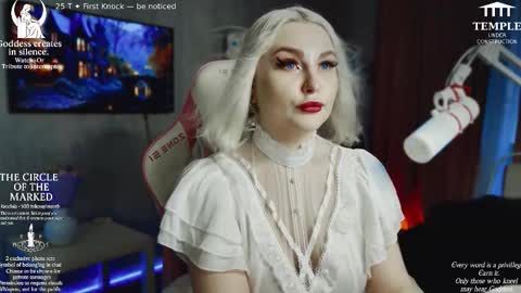 Snapshot of wounded_goddess chatting on October 2025 05:48:02 AM Goddess Sophy online show from October 2025 05:48:02 AM