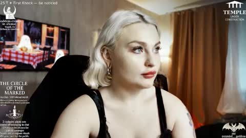 Snapshot of wounded_goddess chatting on October 2025 06:03:02 AM Goddess Sophy online show from October 2025 06:03:02 AM