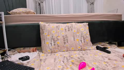 Snapshot of wowsquirt chatting on February 2025 06:41:01 AM online show from February 2025 06:41:01 AM