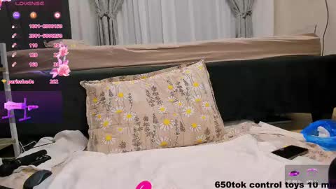 Snapshot of wowsquirt chatting on March 2025 06:46:01 AM online show from March 2025 06:46:01 AM