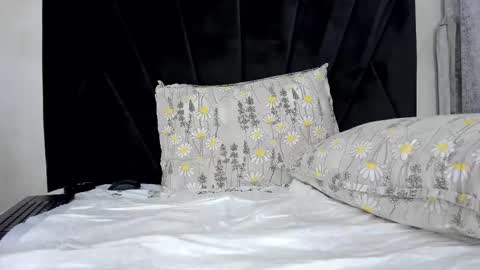 Snapshot of wowsquirt chatting on October 2025 02:37:02 PM online show from October 2025 02:37:02 PM