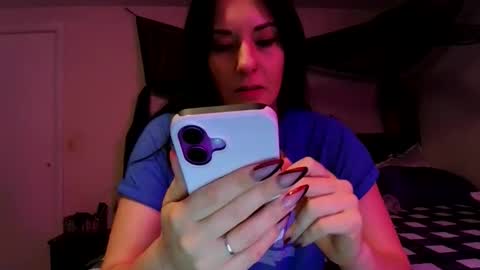 Snapshot of wrenleigh chatting on June 2026 06:36:02 AM Crystal Lake online show from June 2026 06:36:02 AM