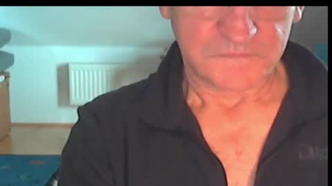 Wuki online show from October 2025 12:01:02 PM