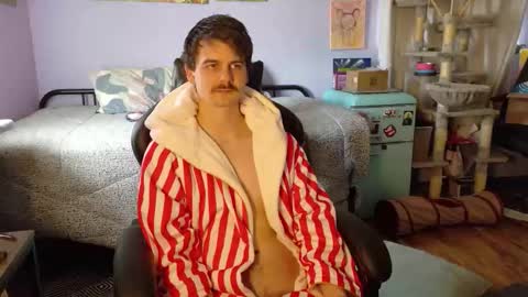 Wyatt online show from November 2025 07:35:02 PM