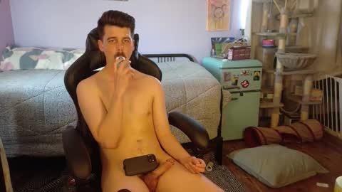 Wyatt online show from December 2025 08:58:01 PM