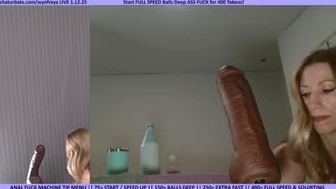 Snapshot of wynfreya chatting on January 2025 12:01:02 PM Wyn online show from January 2025 12:01:02 PM