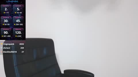 Snapshot of wynfreya chatting on September 2025 11:06:02 PM Wyn online show from September 2025 11:06:02 PM