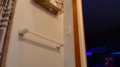 x2kayx2 online show from November 2025 01:35:02 PM