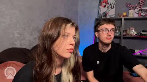 Philipp and Este online show from July 2026 11:18:01 PM