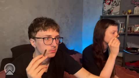 Philipp and Este online show from July 2026 09:33:01 AM