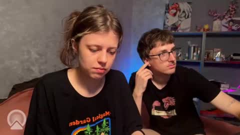 Philipp and Este online show from August 2026 01:05:02 AM
