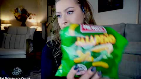 Lily online show from February 2025 05:37:01 AM