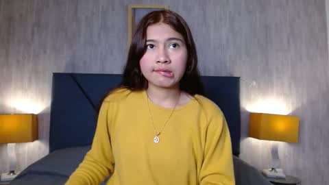 aurora  online show from December 2025 03:05:01 AM