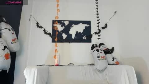 xaanderGrey online show from October 2025 11:11:02 AM