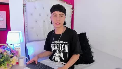 xaanderGrey online show from December 2025 07:34:02 PM