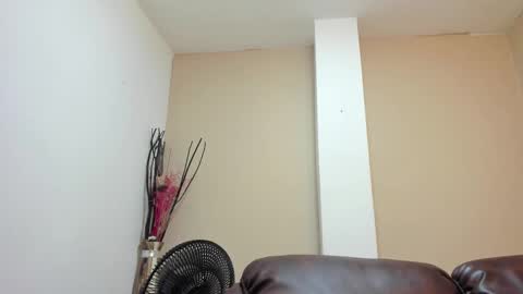 Snapshot of xam_collen chatting on September 2025 04:10:02 PM xam_collen online show from September 2025 04:10:02 PM