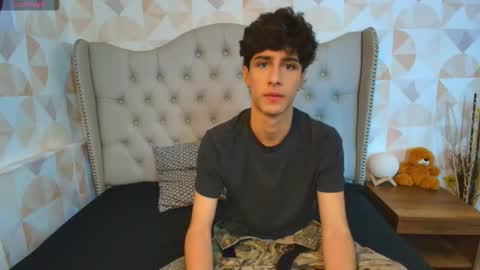 Snapshot of xam_collen chatting on October 2025 01:40:02 PM xam_collen online show from October 2025 01:40:02 PM