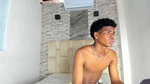 XAVI online show from November 2025 08:05:01 PM