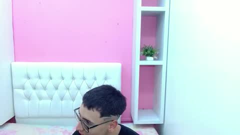 xcoupleplayxx online show from April 2026 03:17:01 AM