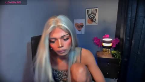 Snapshot of xellainecumslotx chatting on March 2026 10:43:02 AM 3Ellaine3 online show from March 2026 10:43:02 AM