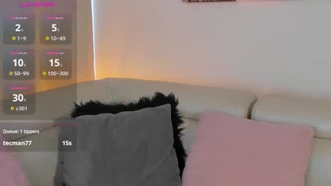 xena_bush online show from September 2025 02:41:02 PM