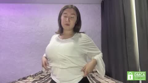 Snapshot of xeniabungard chatting on July 2026 08:38:01 AM Mia online show from July 2026 08:38:01 AM