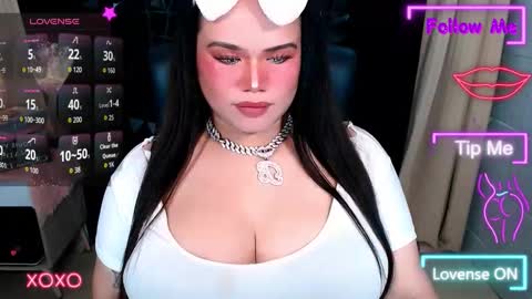 Snapshot of xhugeharleyselfsuckerx chatting on November 2025 06:17:01 PM xHUGECOCKTILLCUMX online show from November 2025 06:17:01 PM