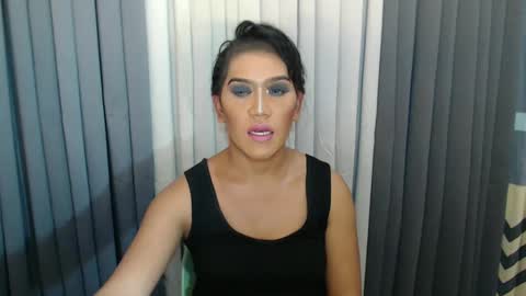 GWEN THOMPSON .......   online show from January 2025 08:53:02 PM