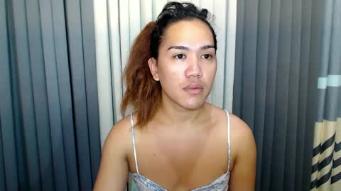 GWEN THOMPSON .......   online show from February 2025 05:19:02 AM