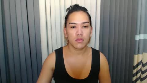 GWEN THOMPSON .......   online show from February 2025 05:59:02 AM