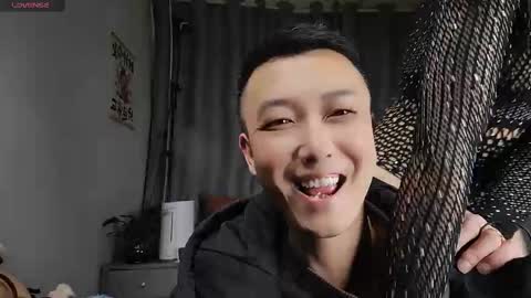      online show from March 2025 12:48:02 PM