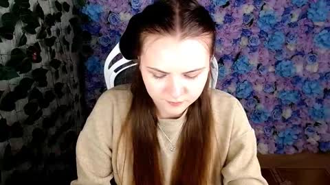 Lina online show from October 2025 05:48:01 AM