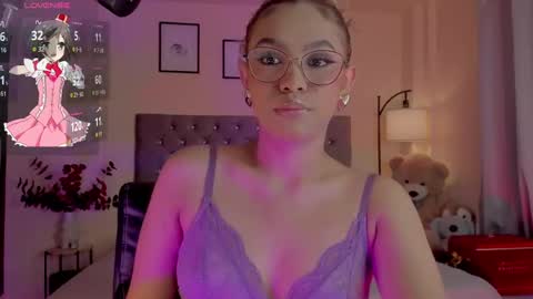 Snapshot of ximena_sotto1 chatting on November 2025 08:21:01 PM camila online show from November 2025 08:21:01 PM