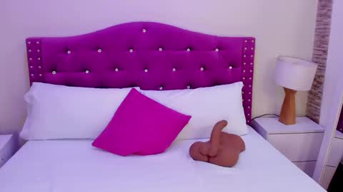 Xime  online show from October 2025 01:09:02 AM