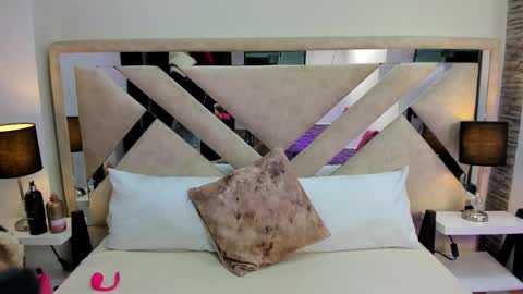 Xime  online show from February 2026 03:16:02 AM