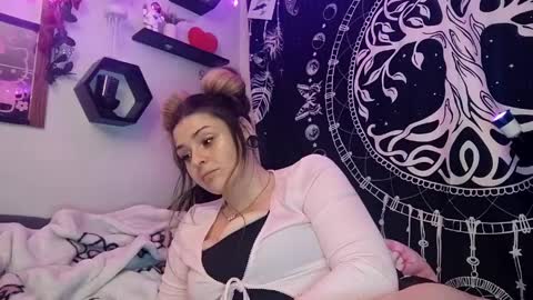 Snapshot of xkittymeowz chatting on May 2026 08:00:01 AM xkittymeowz online show from May 2026 08:00:01 AM