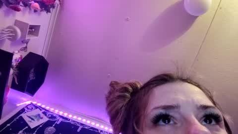Snapshot of xkittymeowz chatting on May 2026 09:04:01 AM xkittymeowz online show from May 2026 09:04:01 AM