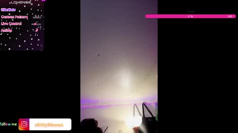 Snapshot of xkittymeowz chatting on May 2026 08:00:02 AM xkittymeowz online show from May 2026 08:00:02 AM