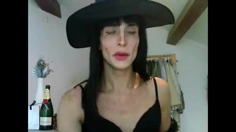 Wendy online show from October 2025 01:51:02 PM