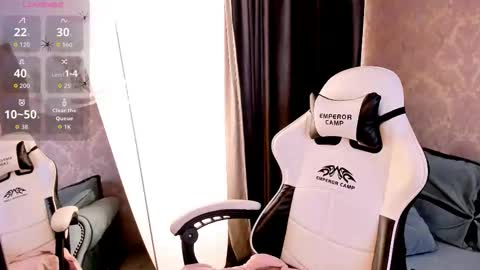 Snapshot of xlindamilfxx chatting on October 2025 06:14:02 AM Linda online show from October 2025 06:14:02 AM