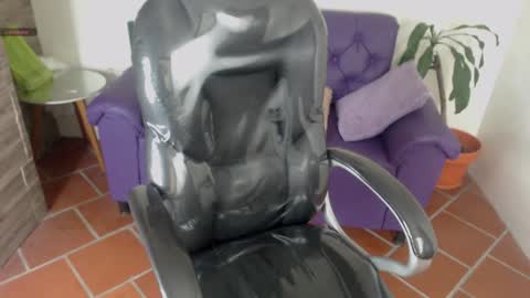 lunna online show from December 2024 04:34:01 PM