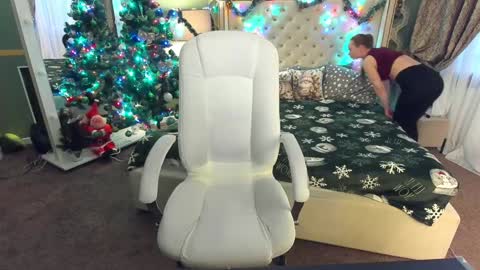 Monica online show from December 2024 12:49:01 PM